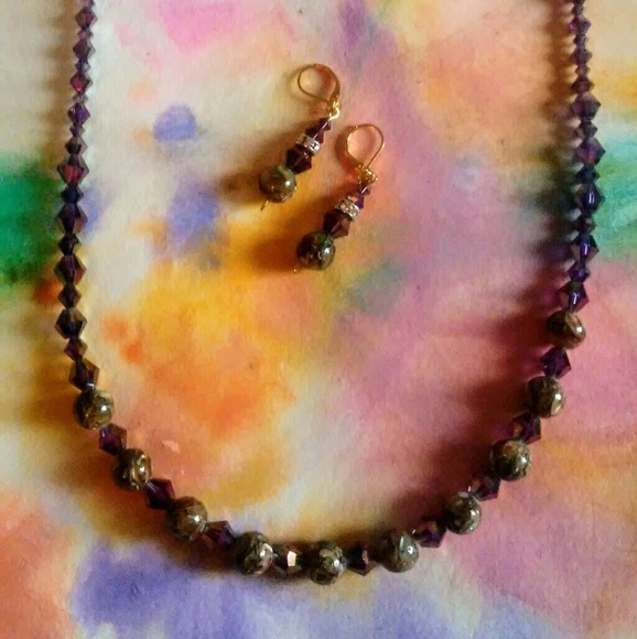 necklace and earrings - Picture 1 of 3